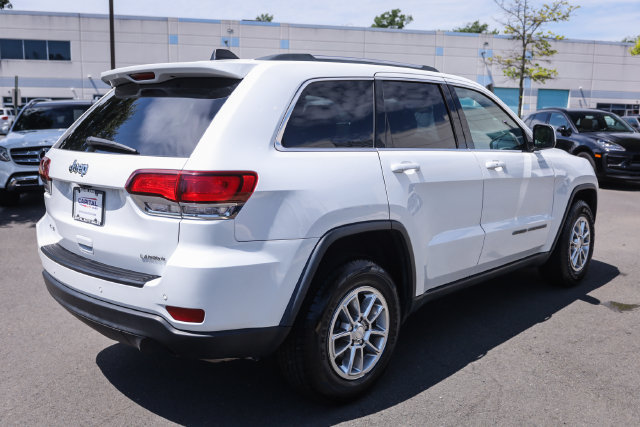 Used 2020 Jeep Grand Cherokee Laredo AWD/4WD image 11