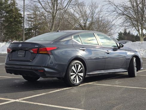 Used 2022 Nissan Altima 2.5 SV image 14