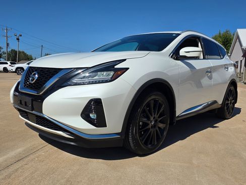 Used 2020 Nissan Murano Platinum image 2