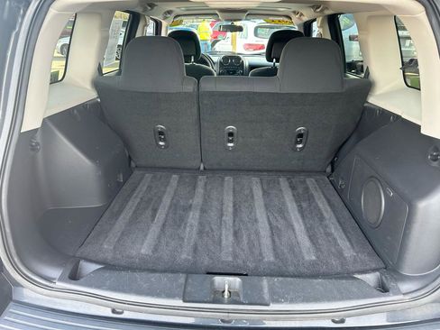 Used 2011 Jeep Patriot Latitude image 17