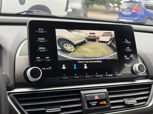 Used 2018 Honda Accord LX image 28