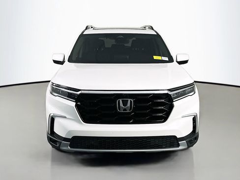 Used 2024 Honda Pilot Elite image 2