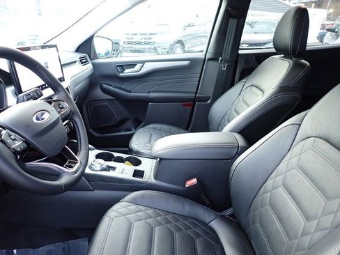 Certified 2024 Ford Escape Platinum w/ Premium Technology Package image 15