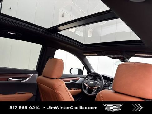Certified 2025 Cadillac XT5 Premium Luxury image 26