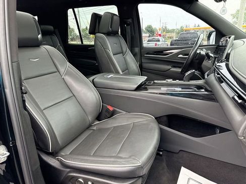 Used 2023 Cadillac Escalade Sport AWD/4WD image 26