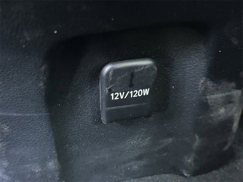 Used 2018 Toyota Prius Two image 22