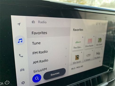 Used 2025 Toyota RAV4 XLE image 24