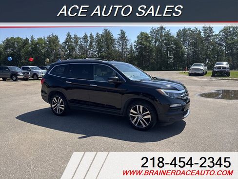 Used 2017 Honda Pilot Touring image 2