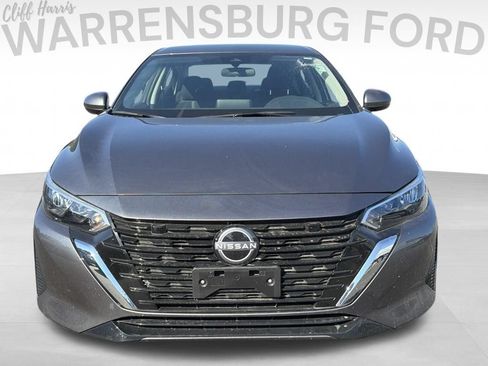 Used 2025 Nissan Sentra SV FWD image 2