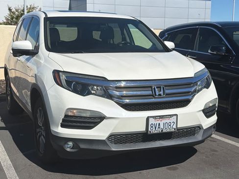 Used 2017 Honda Pilot EX-L image 3