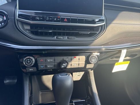 New 2026 Jeep Compass Latitude AWD/4WD image 19