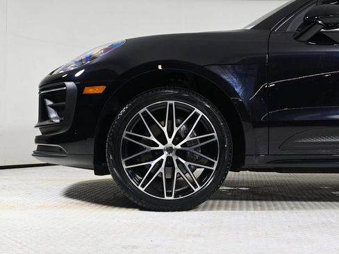 Certified 2024 Porsche Macan image 28