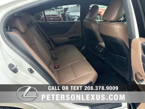 Used 2022 Lexus ES 300h w/ Accessory Package 2 image 17
