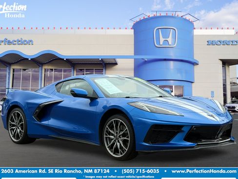 Used 2024 Chevrolet Corvette Stingray Preferred Cpe w/ Z51 Performance Package RWD image 1