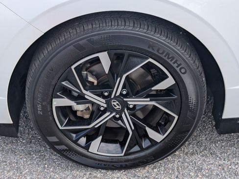 Used 2025 Hyundai Sonata SEL FWD image 13