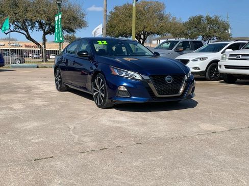 Used 2022 Nissan Altima 2.5 SR FWD image 3