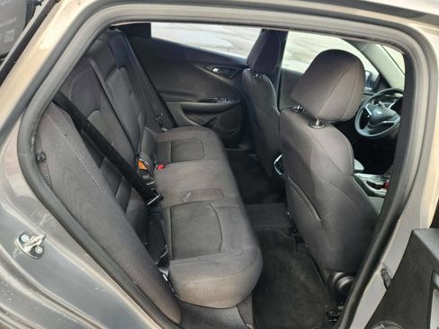 Used 2017 Chevrolet Malibu LT image 14