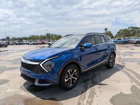 Certified 2025 Kia Sportage EX w/ Premium Package FWD image 4