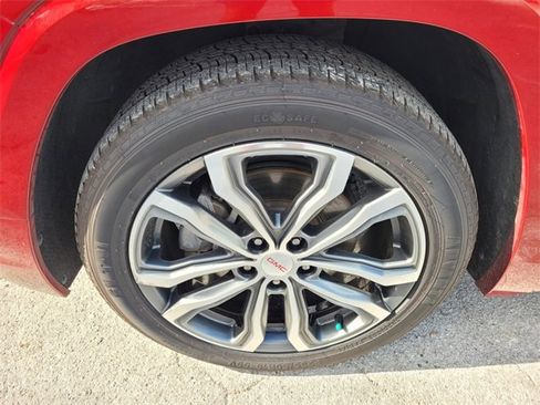 Used 2019 GMC Terrain Denali w/ Advanced Safety Package image 20