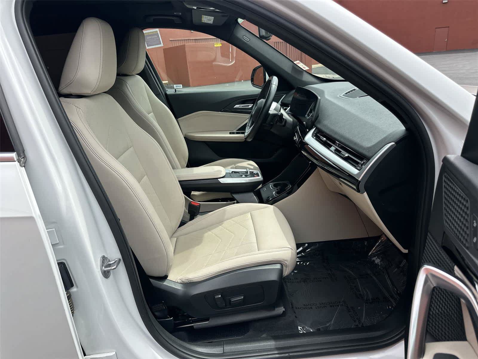 Used 2023 BMW X1 xDrive28i AWD/4WD image 15