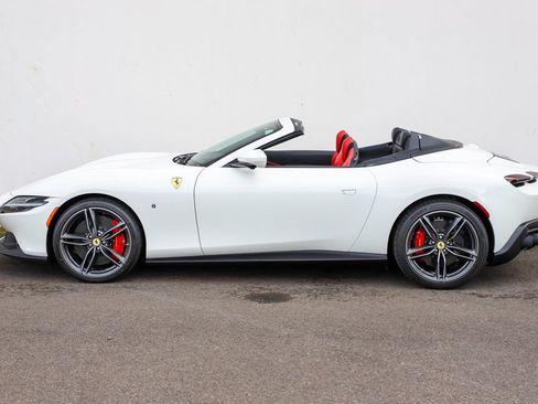 Certified 2026 Ferrari Roma Spider RWD image 11
