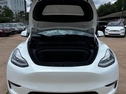 Used 2023 Tesla Model Y Long Range AWD/4WD image 13