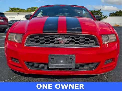 Used 2014 Ford Mustang V6 image 2