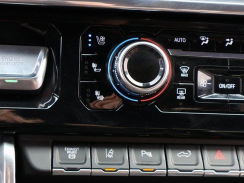 Certified 2024 GMC Sierra 2500 Denali Ultimate w/ Max Trailering Package AWD/4WD image 30