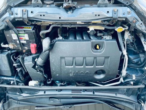 Used 2017 Toyota Corolla LE image 4