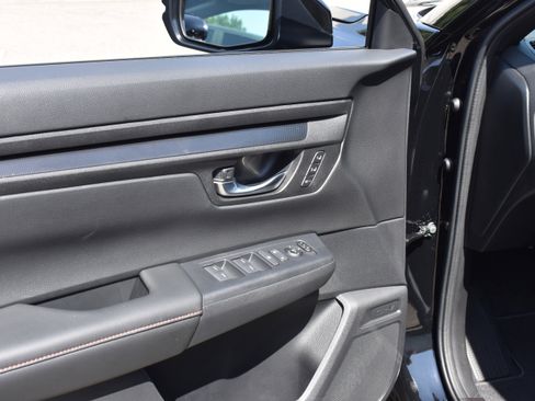 Certified 2025 Honda CR-V Sport-L image 24