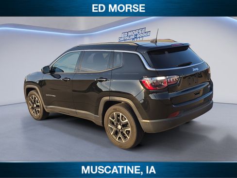 Used 2022 Jeep Compass Latitude w/ Sun and Sound Group FWD image 3