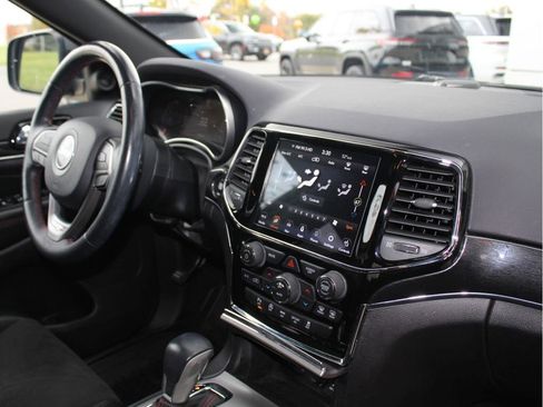 Used 2019 Jeep Grand Cherokee Trailhawk image 33