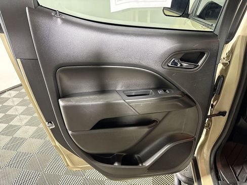 Used 2022 Chevrolet Colorado ZR2 w/ ZR2 Dusk Special Edition image 18