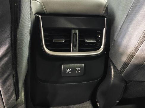 Used 2022 Subaru Outback Premium AWD/4WD image 25