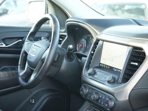 Used 2021 GMC Acadia Denali w/ GMC Pro Grade Package image 12