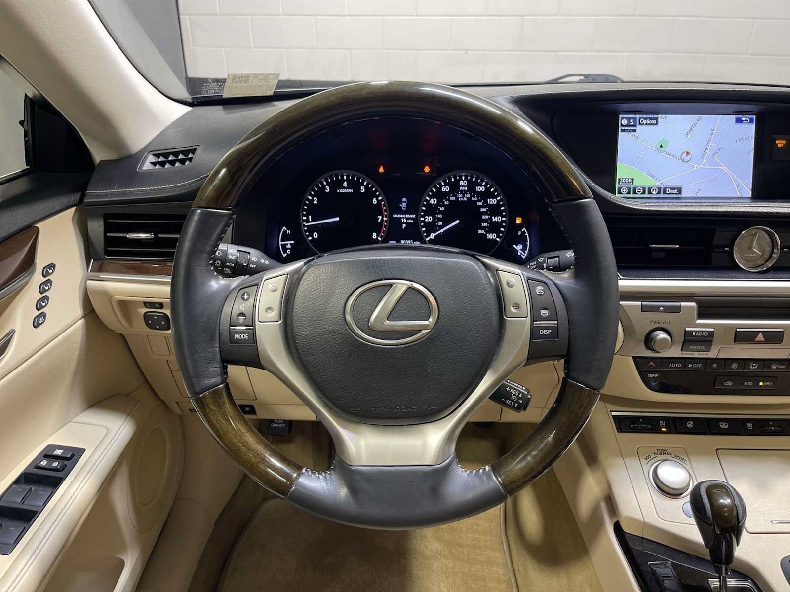 Used 2015 Lexus ES 350 w/ Luxury Package FWD image 15