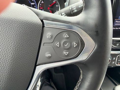 Used 2023 Chevrolet Traverse Premier AWD/4WD image 18