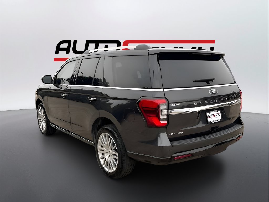 Used 2024 Ford Expedition Limited RWD image 5