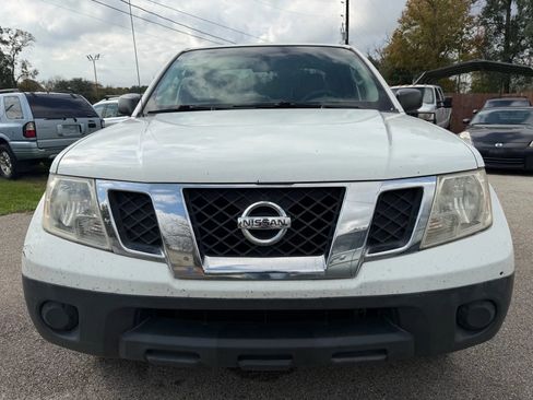 Used 2013 Nissan Frontier S image 2