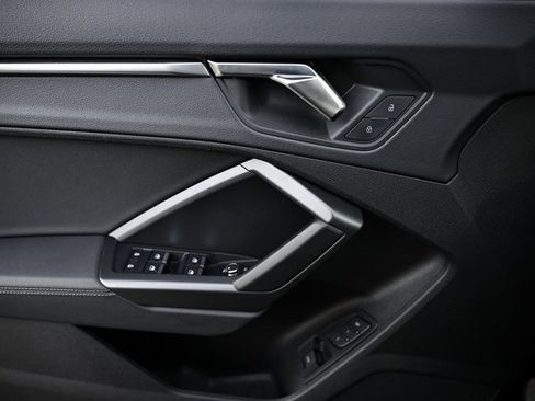 Certified 2025 Audi Q3 2.0T Premium w/ Convenience Package image 14