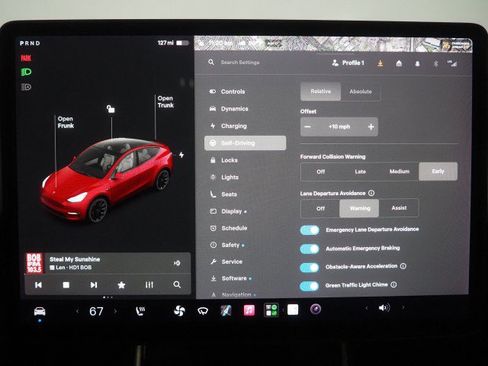 Used 2021 Tesla Model Y Long Range AWD/4WD image 29