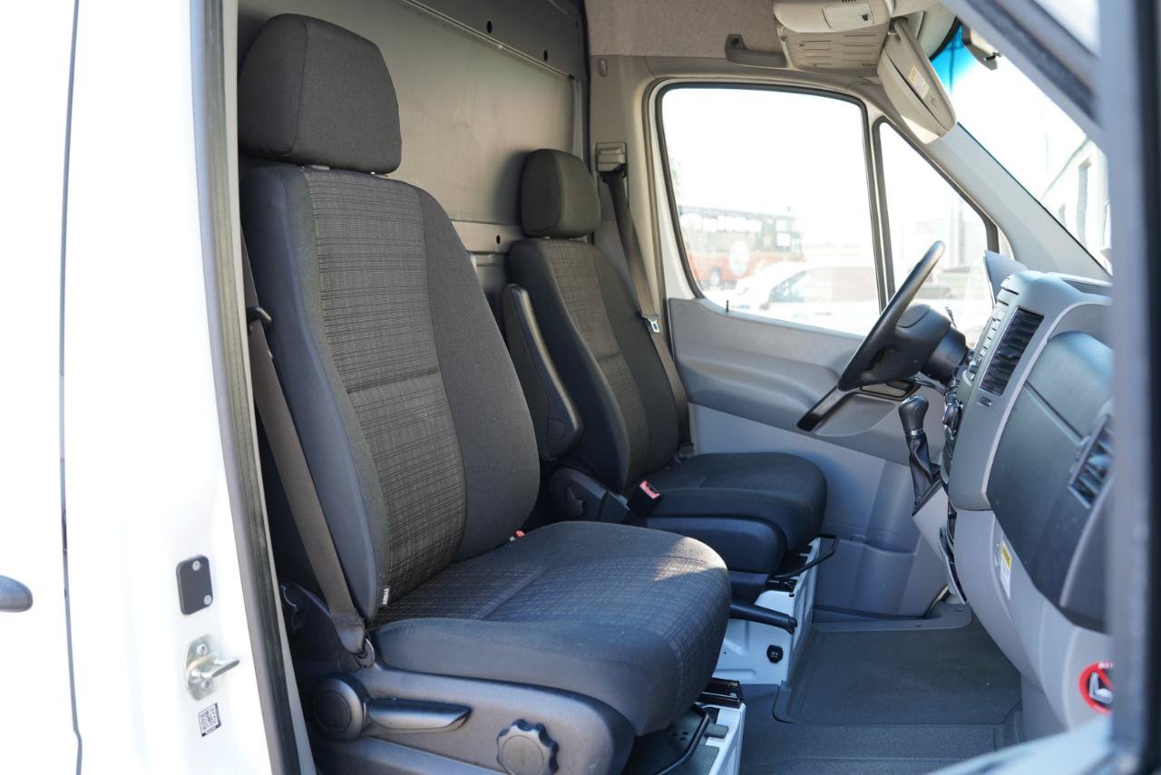 Used 2018 Mercedes-Benz Sprinter 2500 image 23