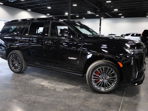 Used 2023 Cadillac Escalade V image 8