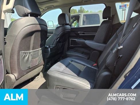 Used 2025 Kia Telluride S AWD/4WD image 17