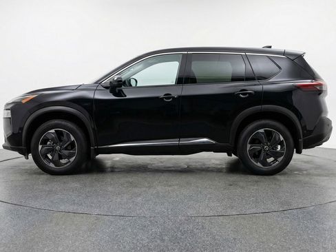 Used 2025 Nissan Rogue SV image 5