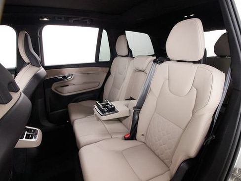 Certified 2026 Volvo XC90 B6 Plus AWD/4WD image 18