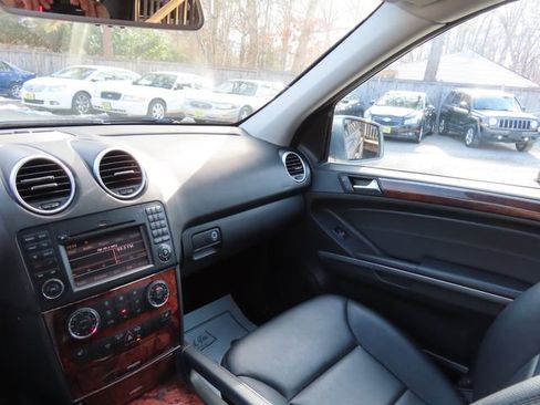 Used 2011 Mercedes-Benz ML 350 4MATIC image 25
