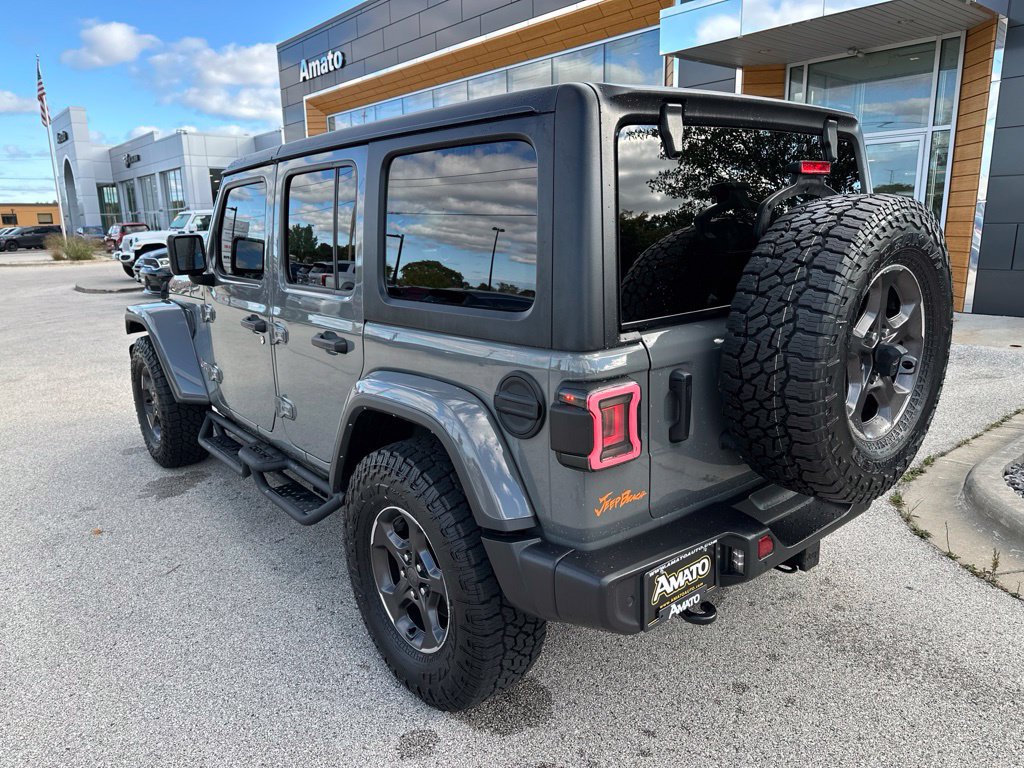 Used 2022 Jeep Wrangler Unlimited Sahara w/ LED Lighting Group AWD/4WD image 12