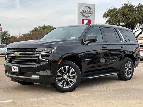 Used 2023 Chevrolet Tahoe LT w/ Luxury Package image 2
