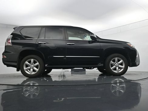 Used 2019 Lexus GX 460 AWD/4WD image 24